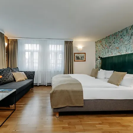 Alte Munze 4*